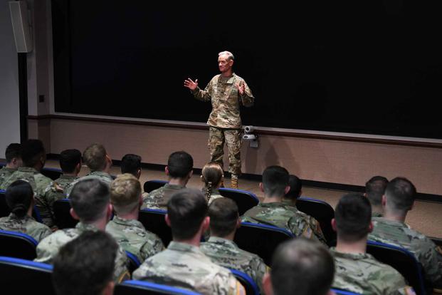 Students at the U.S. Army Aviation Basic Officers Leadership Course.